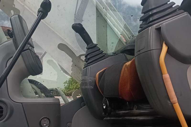 OmecoHub - Immagine CATERPILLAR 323DSA